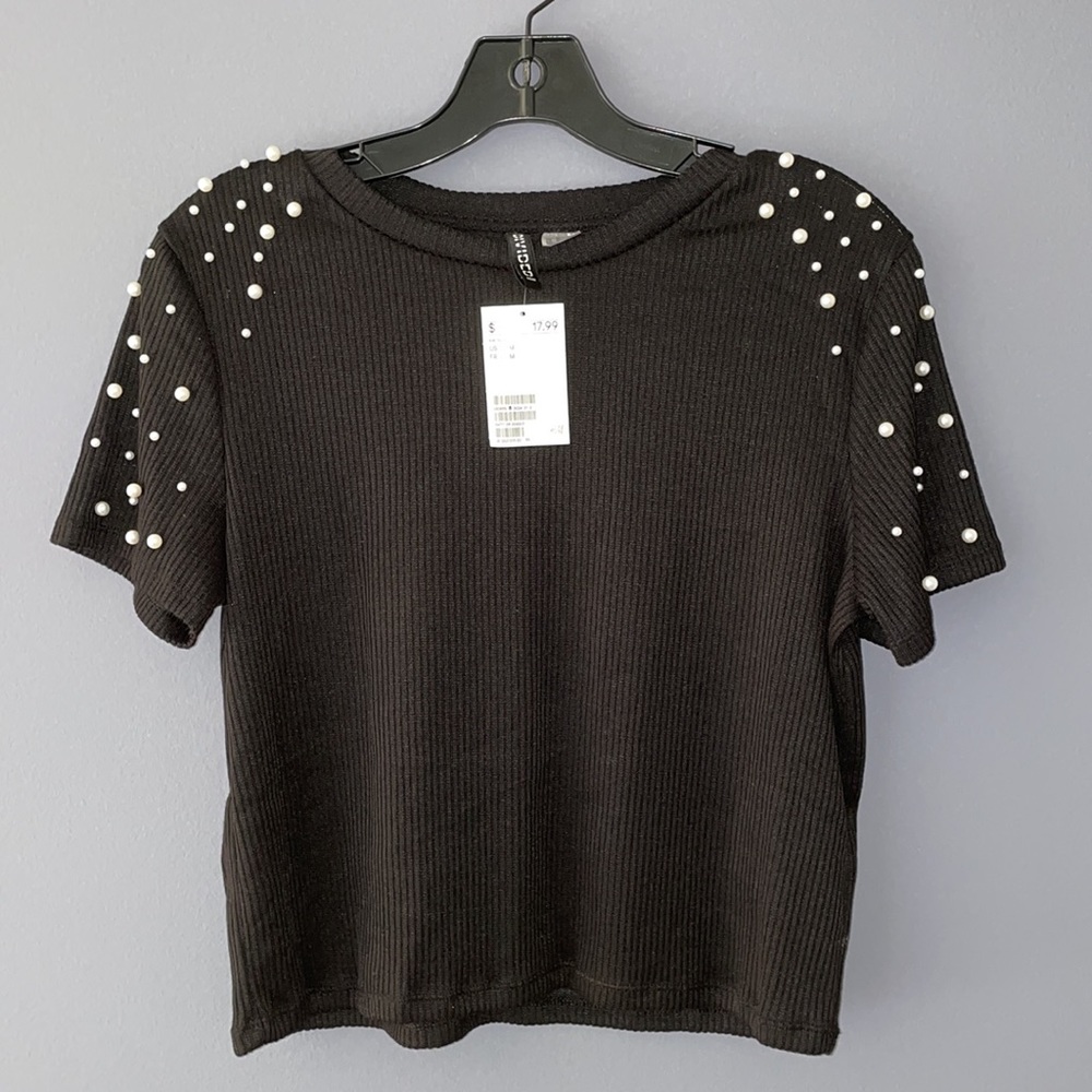 NWT Pearl Knot Top